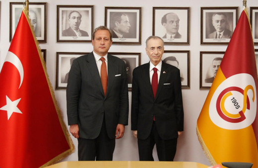 Galatasaray'da devir teslim töreni yapıldı