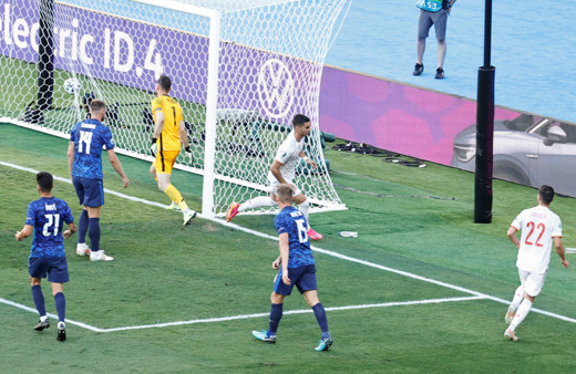 EURO 2020 E Grubu'nda İsveç ve İspanya son 16 turuna kaldı