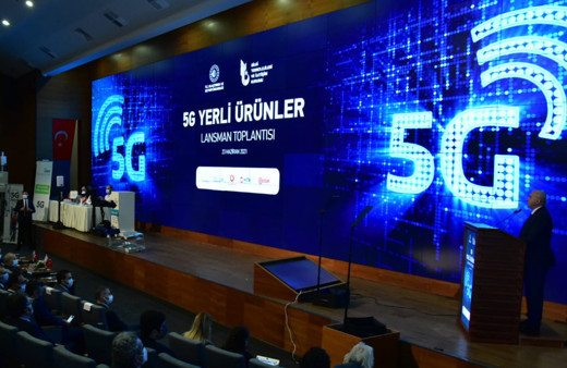 Bakan Adil Karaismailoğlu 5G ile ilk görüşmeyi yaptı