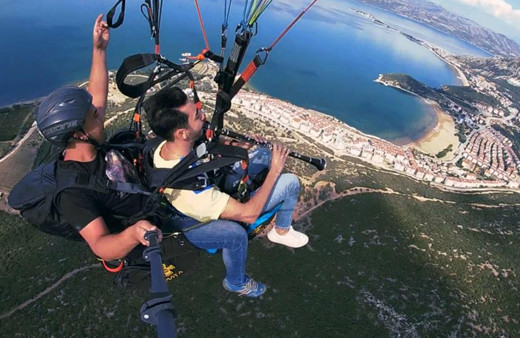 Isparta'da yamaç paraşütüyle ilki yaptı! Heyecandan bir süre...