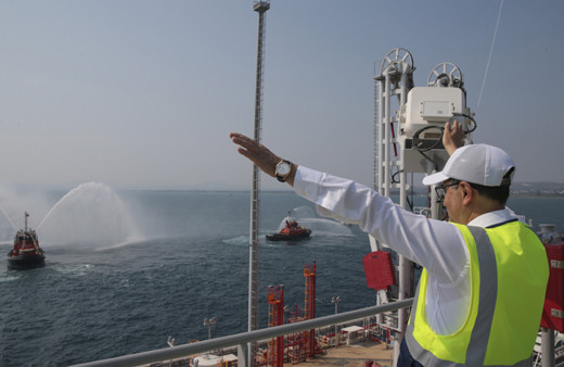 Türkiye'nin ilk doğal gaz depolama gemisi Ertuğrul Gazi hizmete girdi