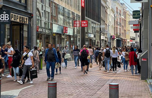 Hollanda'dan flaş maske kararı! Kapalı alanlarda maske zorunluluğu kaldırıldı