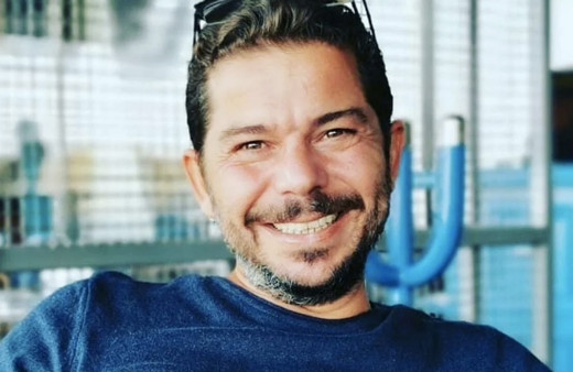 Atılay Uluışık evli mi kiminle evli Atılay Uluışık çocuğu kimdir?