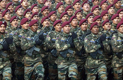 Hindistan, Çin sınırına en az 50 bin asker gönderdi