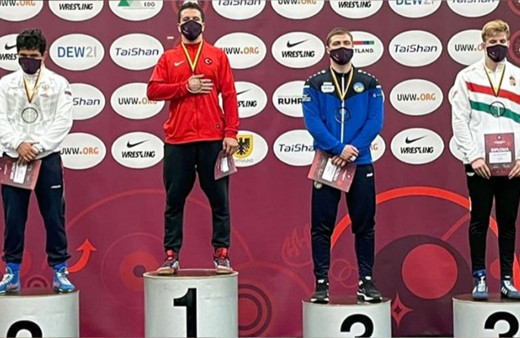 Avrupa Gençler Güreş Şampiyonası'nda Polat Polatçı'dan altın madalya