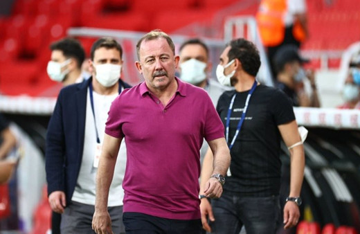 Sergen Yalçın yıldız ismi istedi! Yönetime açıkça söyledi: Bize sınıf atlatır