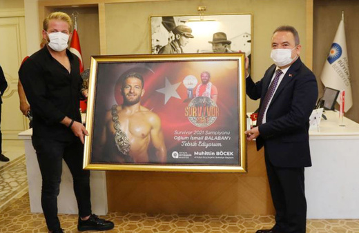 Survivor şampiyonu İsmail Balaban'dan Başkan Böcek'e ziyaret