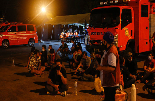 Endonezya'nın Bali Adası açıklarında feribot battı! 6 kişi öldü, kayıplar var