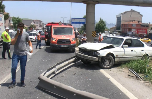 İstanbul'da otomobil bariyere çarpıp karşı şeride geçti! Tanker iddiası...