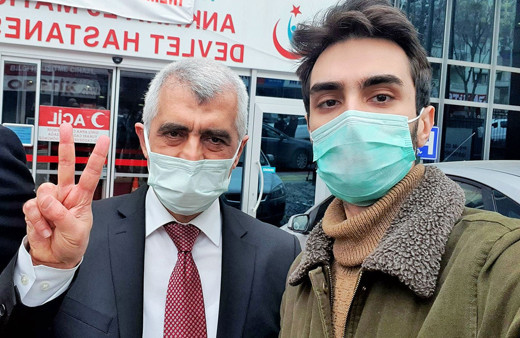 Ömer Faruk Gergerlioğlu için ‘Adalet Nöbeti’ tutanlara polis müdahalesi