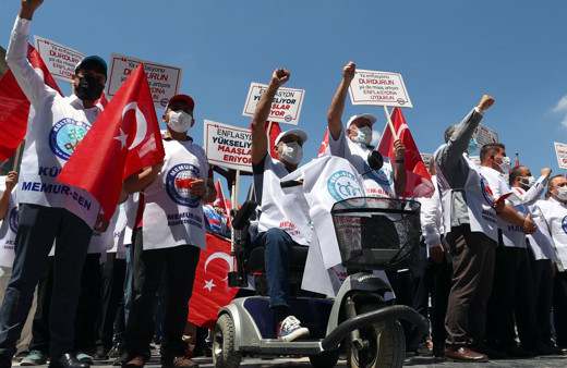 Memur-Sen'den pahalılık protestosu: Seyyanen zam istediler