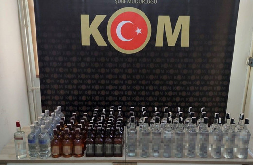 Tekirdağ'da 82 şişe kaçak içki daha ele geçirildi