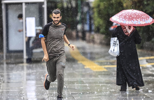 Türkiye'de yağışlı hava yer değiştirecek Meteoroloji İstanbul'a müjde verdi