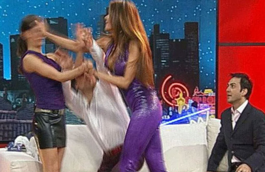 Hande Ataizi Sevda Demirel 'Ne dedin sen' tokat videosunun perde arkası Arto anlattı