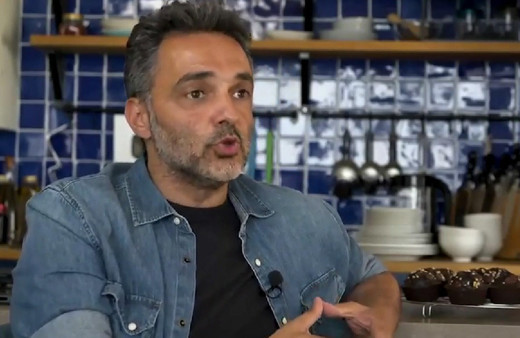 'Herkes kızı öptüğü merdiveni soruyordu' deyip Fox Tv Şef Akademi jürisi Arda Türkmen itiraf etti