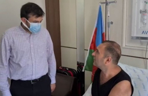 Selçuk Bayraktar tedavi gören Karabağ gazisini ziyaret etti