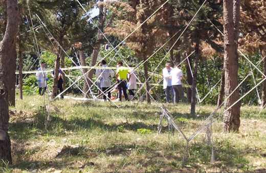 Küçükçekmece’de ağaca asılı erkek cesedi bulundu