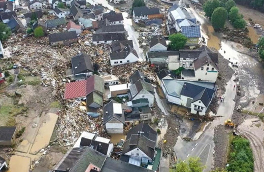 Almanya'da sel görüntüleri ürkütücü! Ölü sayısıyla ilgili resmi açıklama