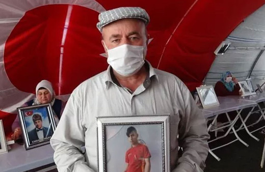 Diyarbakır'da evlat nöbetindeki babadan oğluna çağrı: Teslim olun