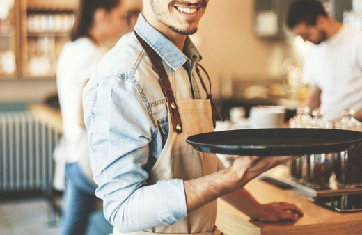 Arkadaşını getirene 1500 TL prim! Garson bulunamıyor!