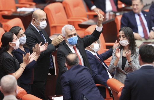 HDP'li Gergerlioğlu'nun meclisi provoke etmesine izin verilmedi