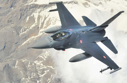 Hollanda: ABD, F-16 savaş uçaklarının Ukrayna'ya teslimatını onayladı