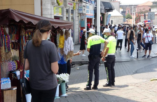 Taksim'de taciz iddiası! Önce otobüste yanına oturdu ardından...
