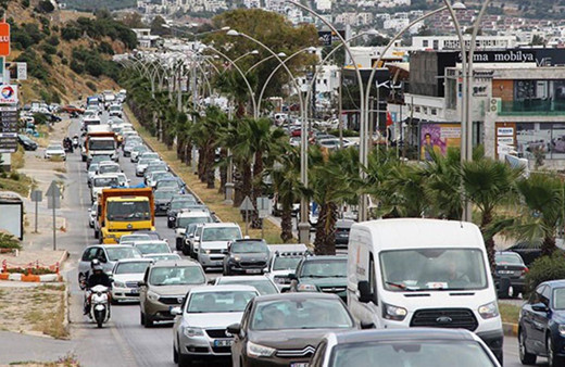 Bodrum Belediye Başkanı Ahmet Aras isyan etti! Gelmeyin taşıyamıyoruz