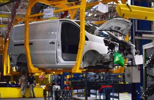 Toyota çip krizi nedeniyle 3 fabrikasını kapattı