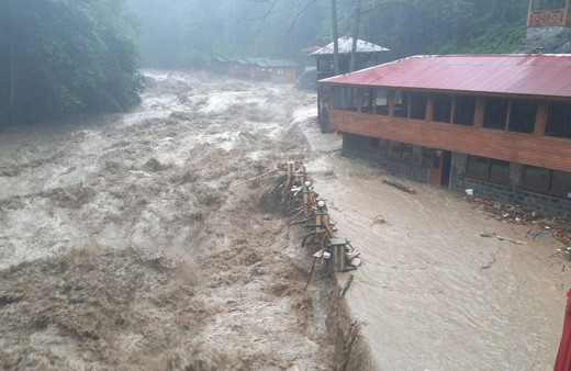 Rize ve Artvin'i sel vurdu Bakan Süleyman Soylu son durumu açıkladı