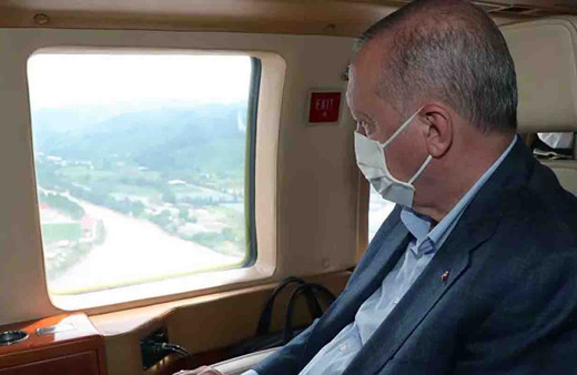 Cumhurbaşkanı Erdoğan'ı taşıyan helikopter Rize limanına zorunlu iniş yaptı