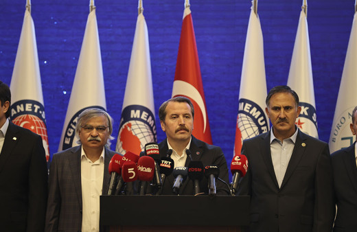 Memur için 600 lira seyyanen zam ve ilk yıl yüzde 21 maaş zammı