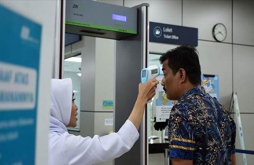 Endonezya'da vakalar arttı! Kovid-19 kısıtlamaları bir hafta daha uzatıldı