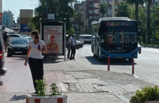 Antalya'da 5 bin TL maaşla çalışacak 50 otobüs şoförü aranıyor ama bulunamıyor
