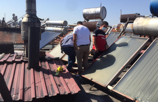 Manisa'da apartman boşluğunda komşularının cesedini buldular