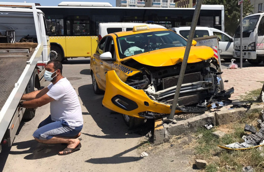 İstanbul'da feci kaza! Yaralıyı bırakıp olay yerinden kaçtı: Bomba patlar gibi