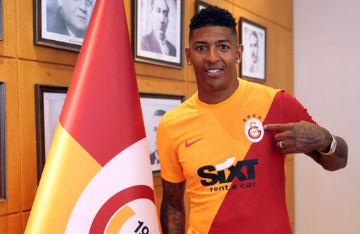 Galatasaray sol bek Patrick van Aanholt'u resmen açıkladı