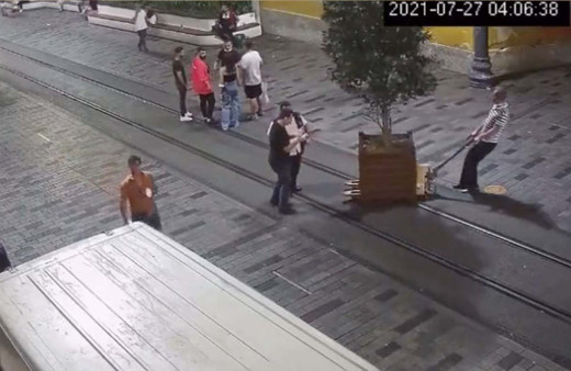 İmamoğlu'ndan Beyoğlu'nda saksı operasyonu! Beyoğlu Belediye Başkanı Haydar Ali Yıldız'dan tepki!