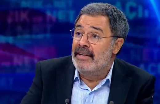 Ünlü yazar Ahmet Ümit'ten göçmen bombası: Avrupa'nın uşağı mıyız?