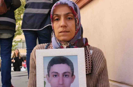 En başından beri evlat nöbetindeydi Ayşegül Biçer'in oğlu PKK’dan kaçarak teslim oldu