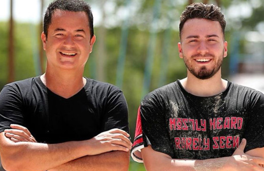 Enes Batur'dan tepki çeken yangın paylaşımı: Her fav 2 fidan...