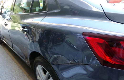 Çekmeköy’de alkollü sürücü dehşeti: Park halindeki 10 araca çarptı