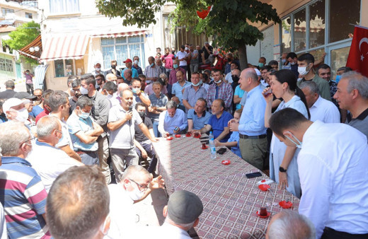 Süleyman Soylu Muğla'da yangından etkilenen vatandaşları ziyaret etti: Gece gündüz buradayız