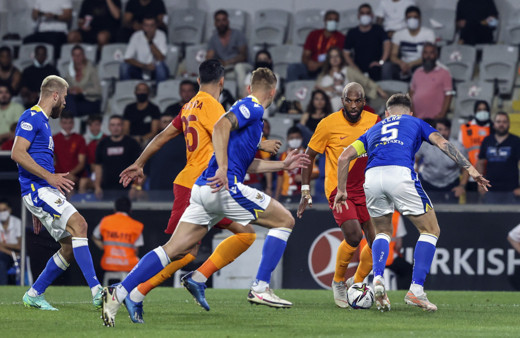 UEFA Avrupa Ligi'nde Galatasaray konuk ettiği St Johnstone ile berabere kaldı