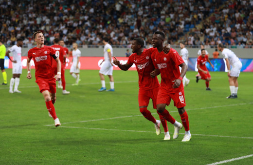 UEFA Avrupa Konferans Ligi'nde Sivasspor konuk olduğu Dinamo Batum'u uzatmada devirdi