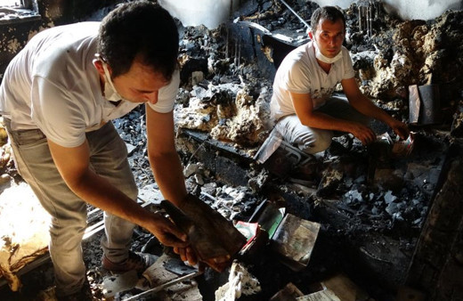 Manavgat'taki yangında tamamen küle dönen evde Kur'an-ı Kerimler zarar görmedi