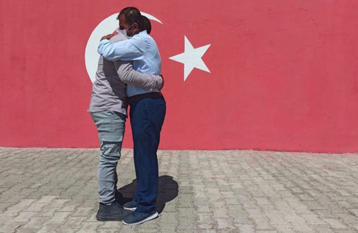 Terör örgütü PKK'dan kaçan terörist teslim oldu