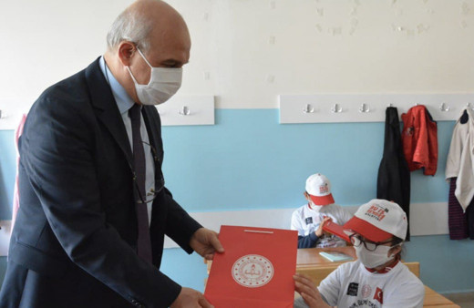 Dr. Sadri Şensoy kimdir aslen nereli kaç yaşında Dr. Sadri Şensoy hayatı