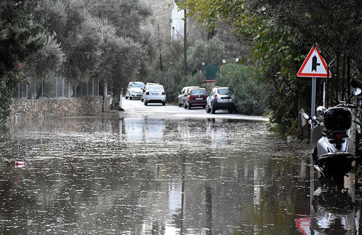 Heyelan, sel, yıldırım! Meteorolojiden son dakika kritik uyarılar geldi o illerdekiler dikkat
