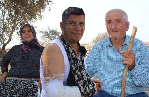 Manavgat'ta yanmayı göze alıp anne ve babasını alevler arasından kurtardı